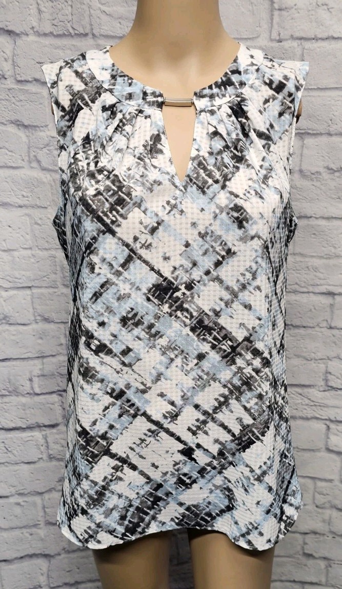 JONES NEW YORK S HIGH NECK METAL KEYHOLE CUT OUT PLEATED GEO CHECK CHIFFON TOP