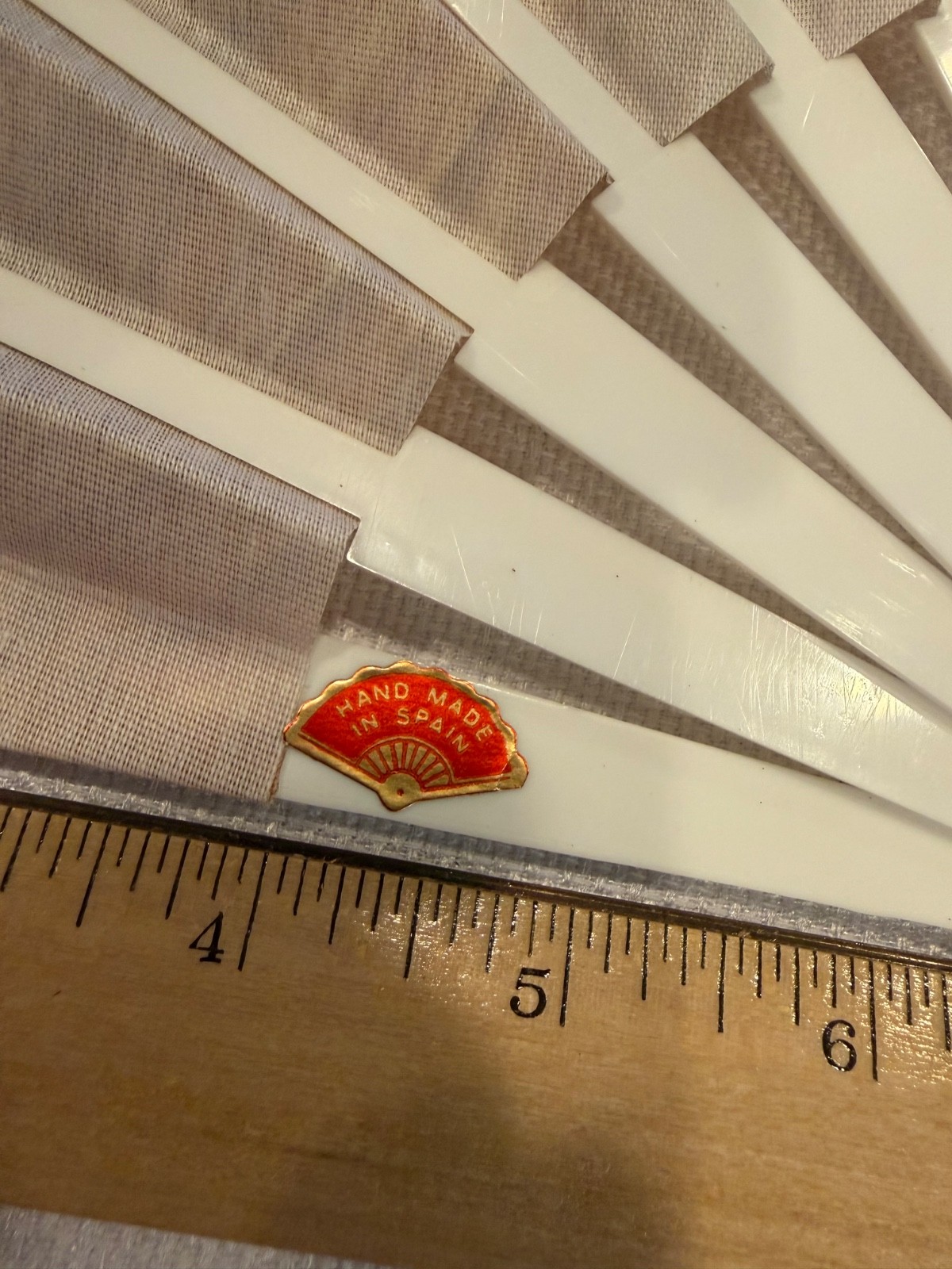 Vintage Giner Hand Fan Original Box Beautiful Lady Fabric & Plastic Fold Up