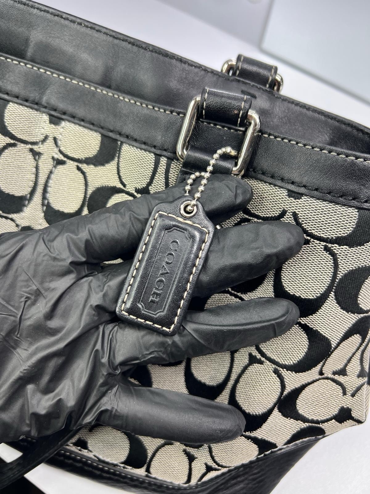 🖤 ​​​​Bolso Tote Coach Signature con Hebilla – Estilo Vintage Y2K 🖤