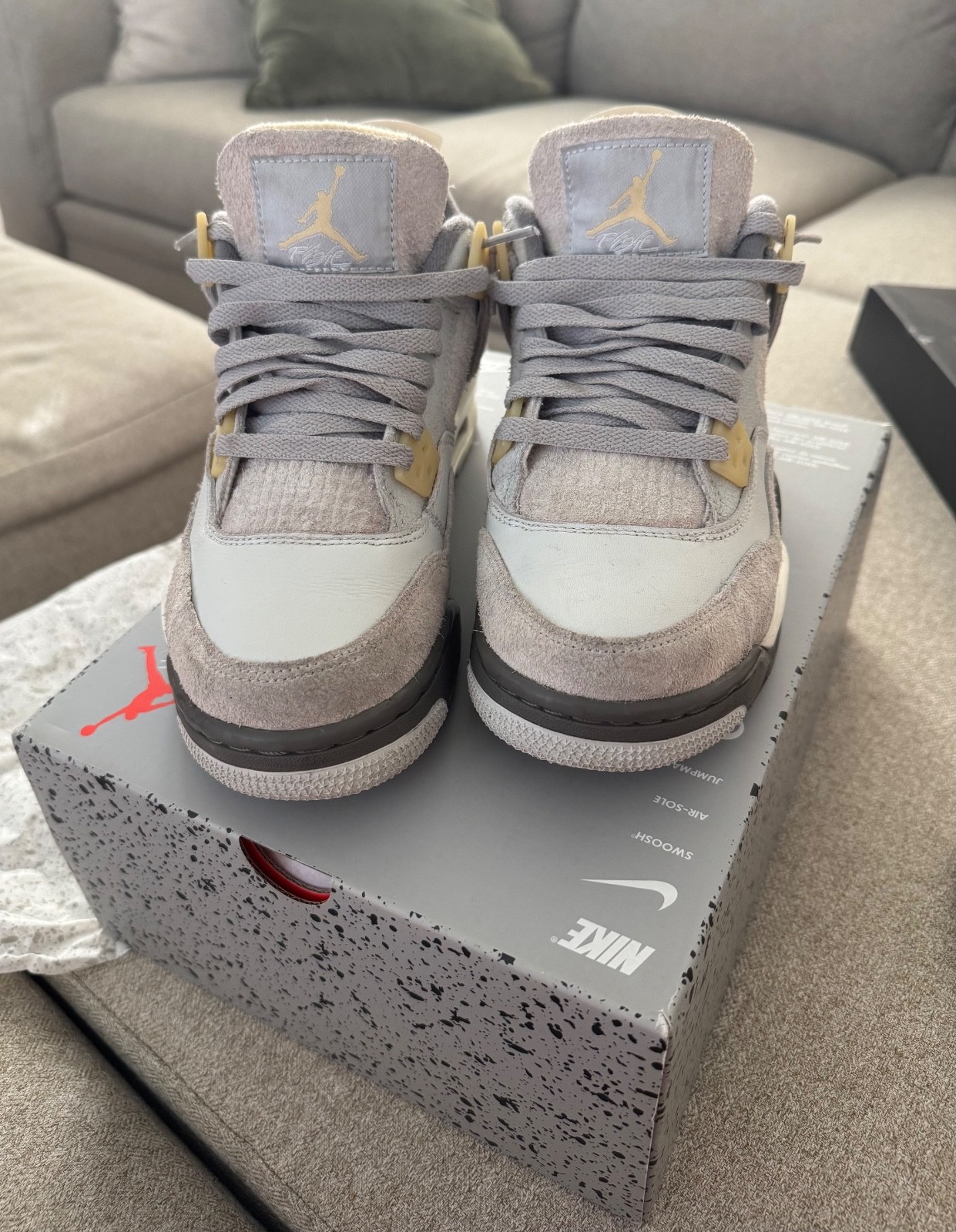 Size 6.5 (GS) – Jordan 4 Retro SE Mid Craft Gray