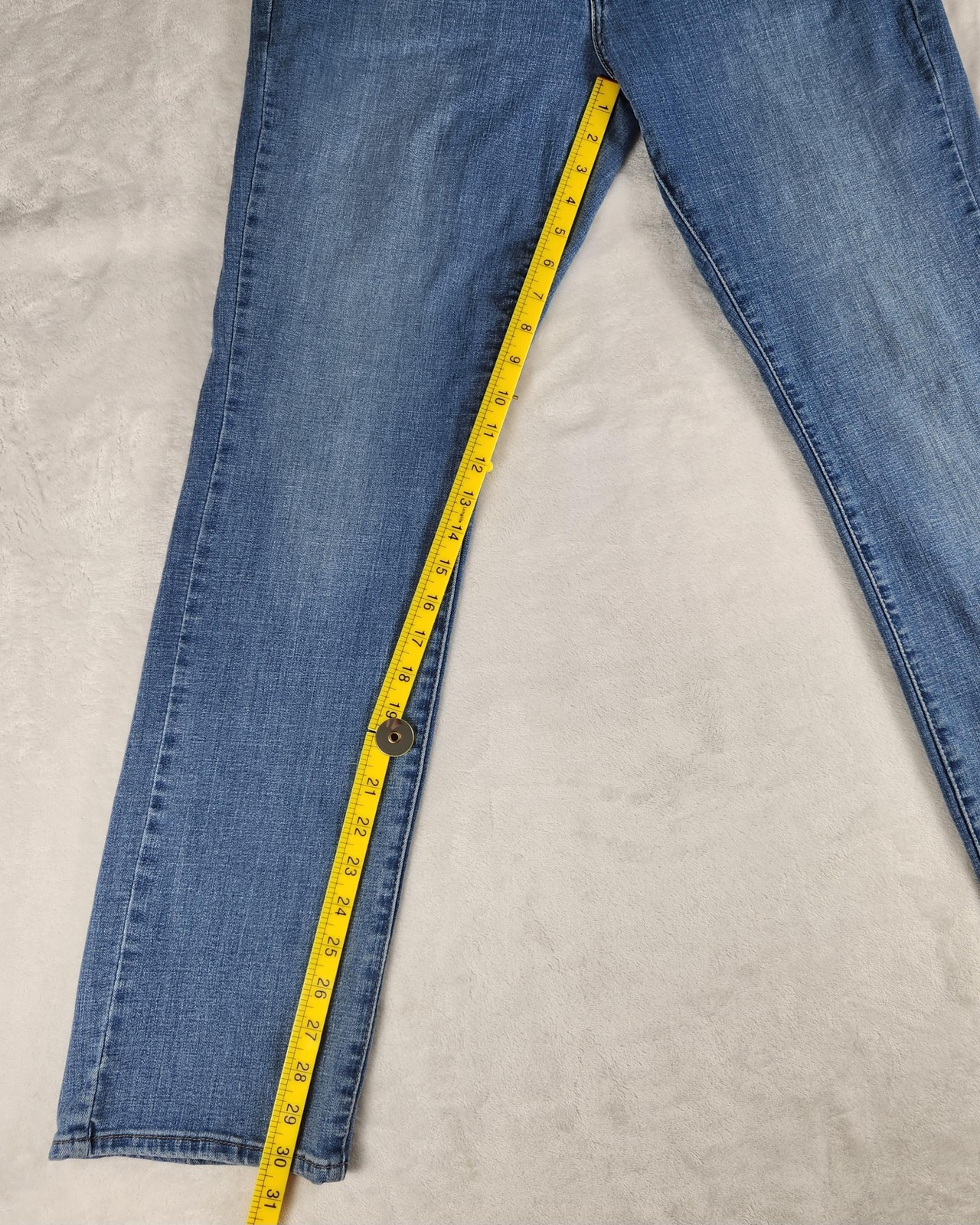 Levis Jeans Womens 32 Medium Blue 314 Shaping Straight Mid Rise Stretch Denim