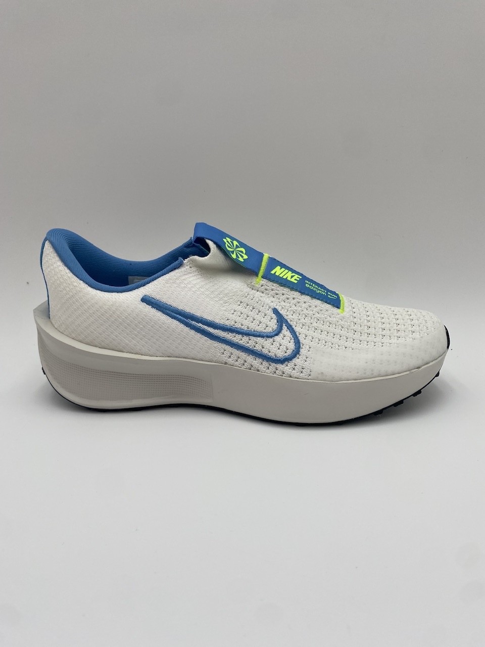 Nike INTERACT RUN EASYON Women’s NEW Running Shoes White/Beyond-Volt Multi Sizes