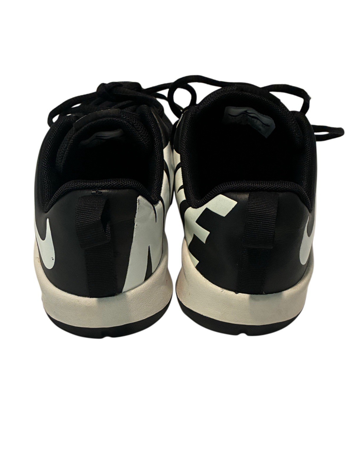 Nike Team Hustle D7 Low Black/White Youth Size 6Y Shoes