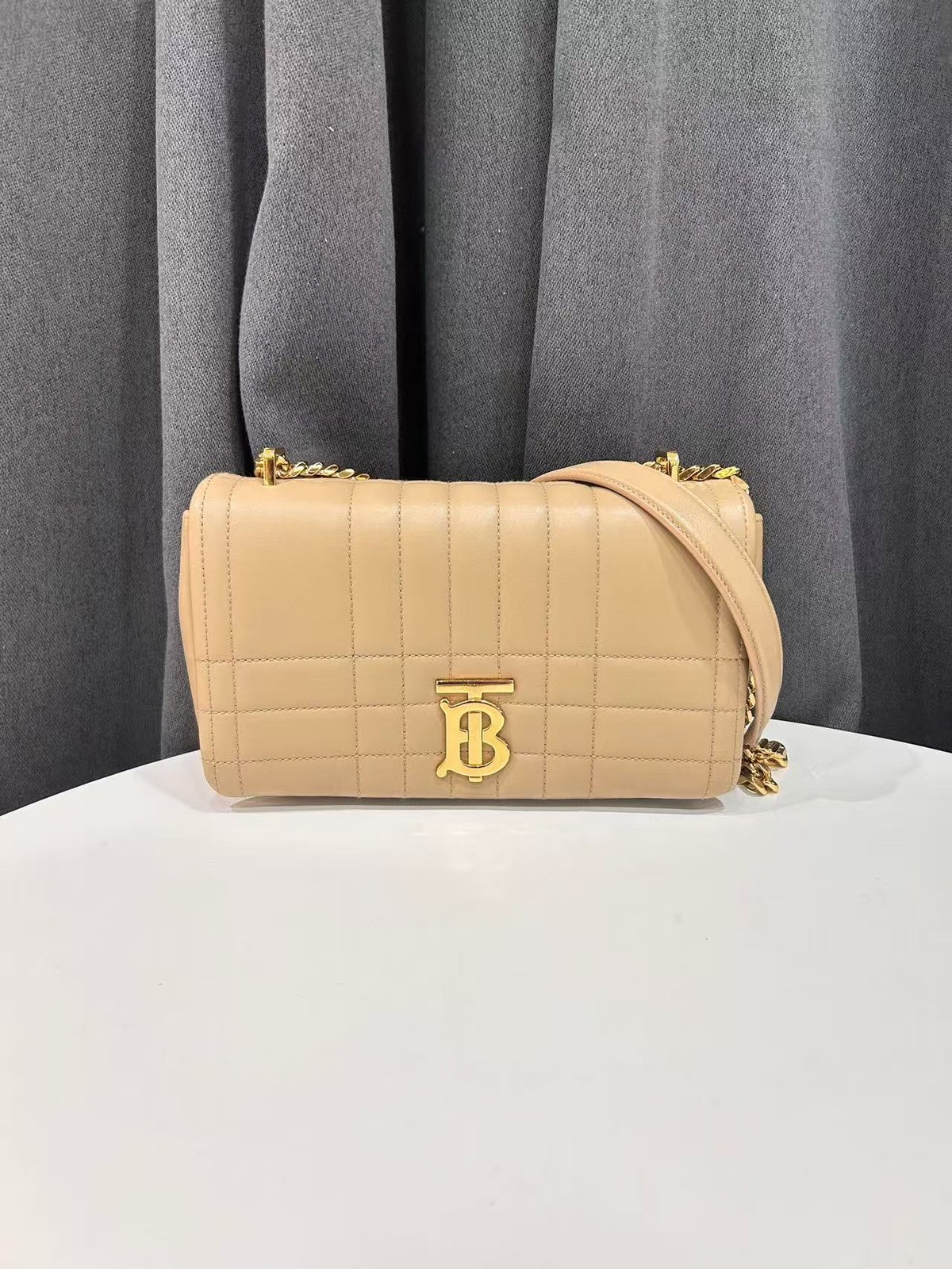 Authentic Burberry Lola Quilted Beige Lambskin Chain Crossbody Bag Italy