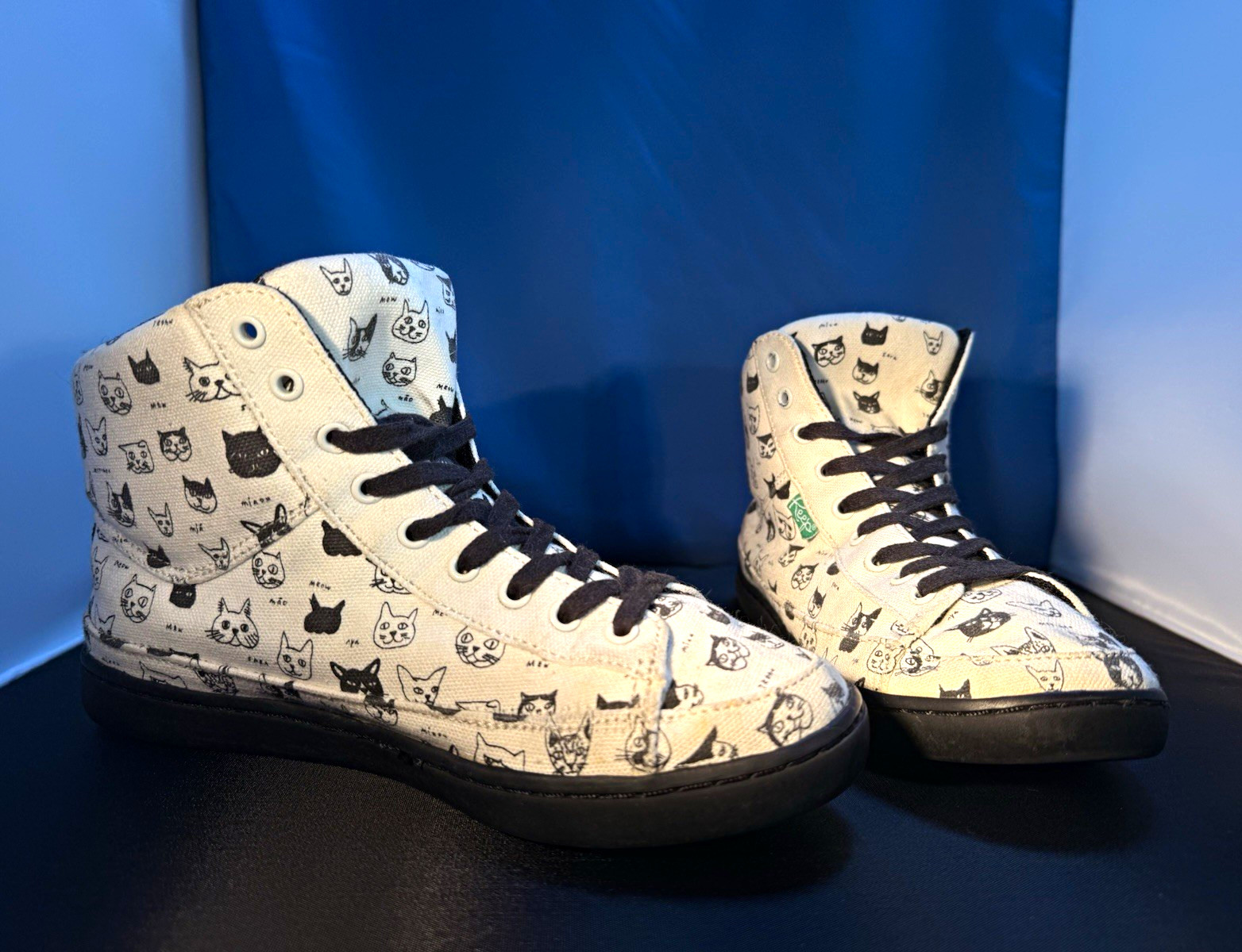Keep Brand Tegan and Sara’s Hi Top Guerra Cat Print Shoes • Size US Women’s 5