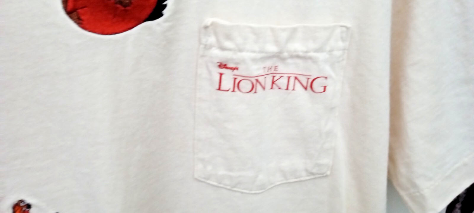 VTG Disney The Lion King Timon & Pumbaa Embordered Single Stitch Pocket T Shirt