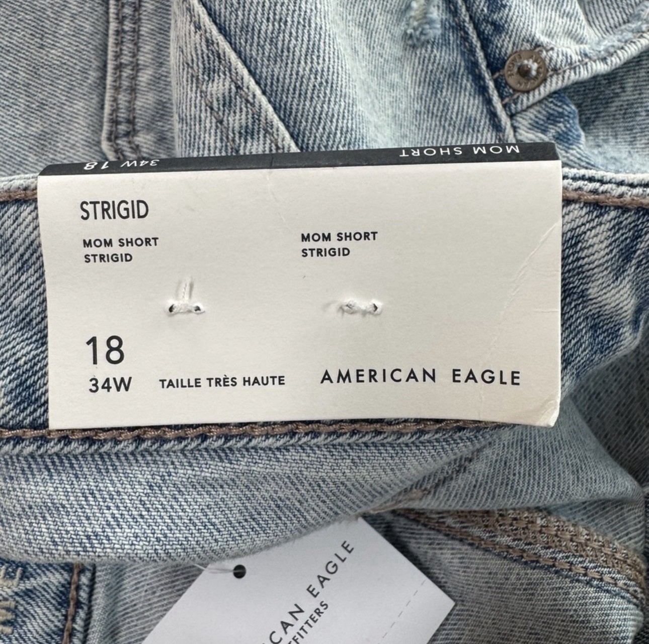 American Eagle Strigid Mom Short Super High Rise Light Wash Distressed Sz18