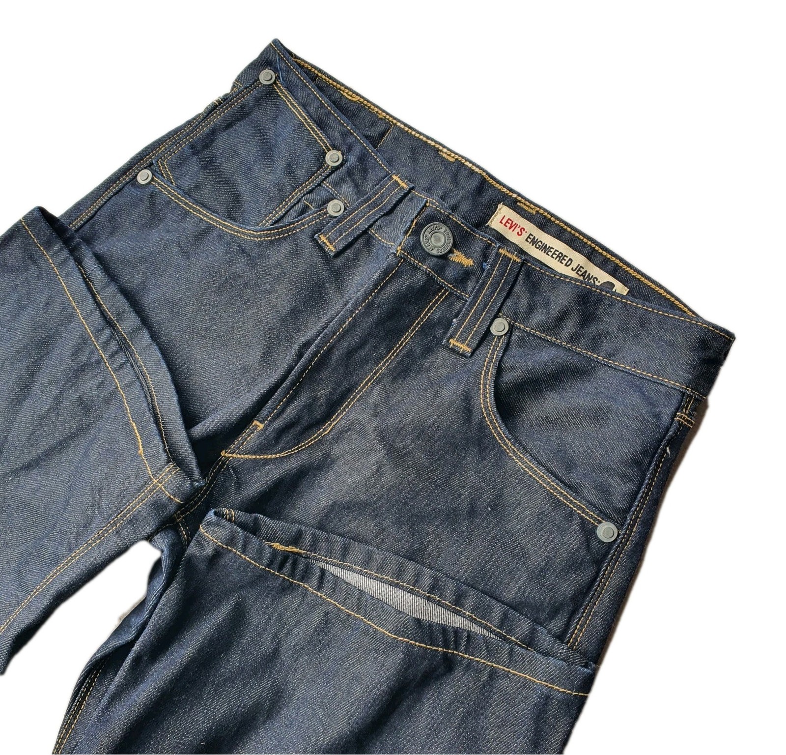 Levi’s Women’s Size 26 Engineered Jeans, Twisted Leg Fit Indigo Dark Wash Denim