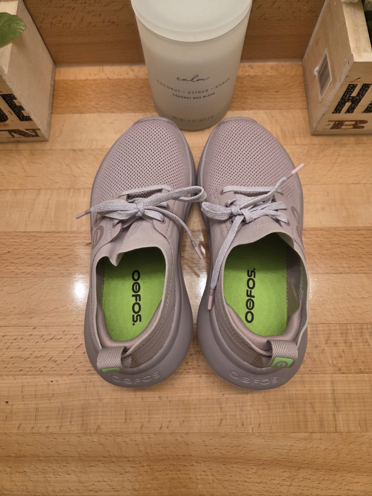 OOFOS OOmy Stride Recovery Sneakers Stardust Light Purple Womens Size 6