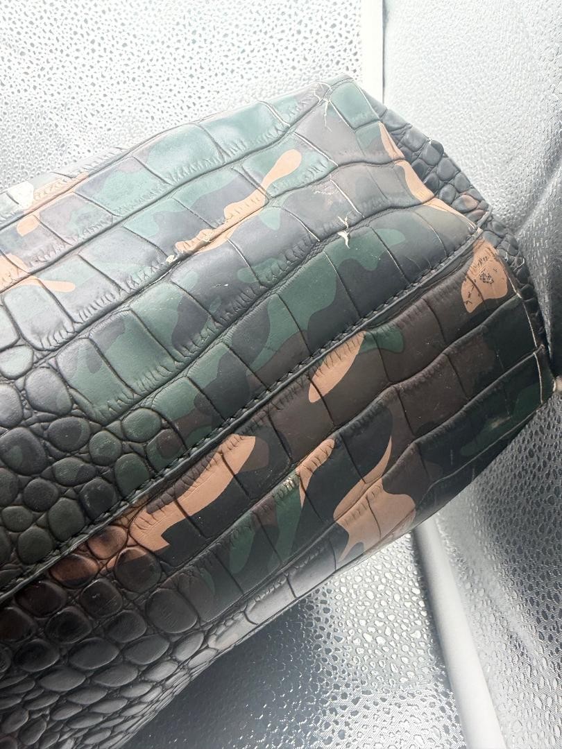 DE-VESI Tote (As Seen on TV) Vegan Crocodile Leather Camo “Serial Chiller”