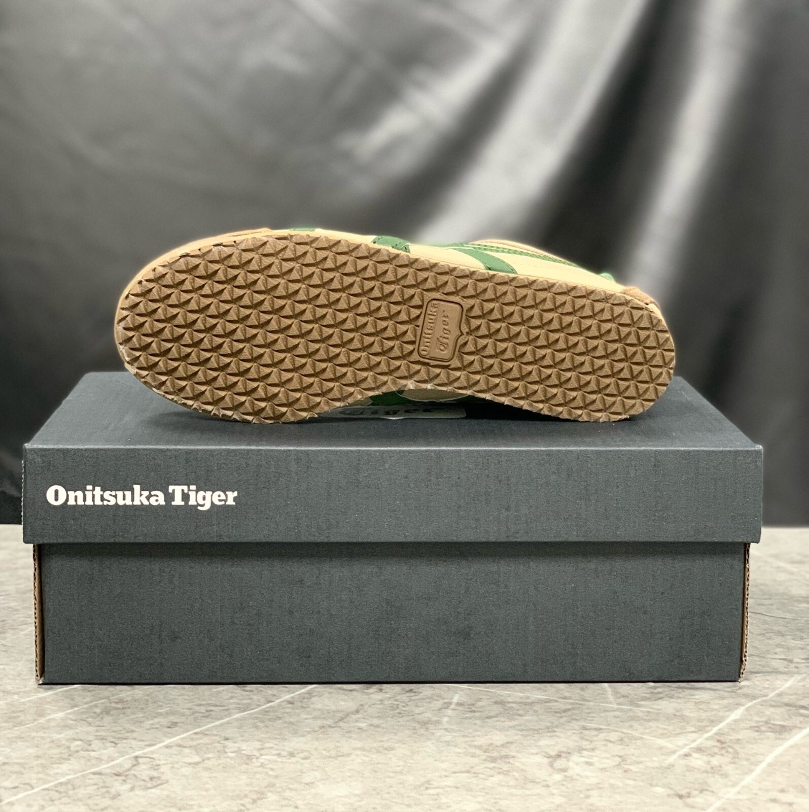 Onitsuka Tiger MEXICO 66 1183C102-250 BeigeGrass/Green Classic Unisex Sneakers