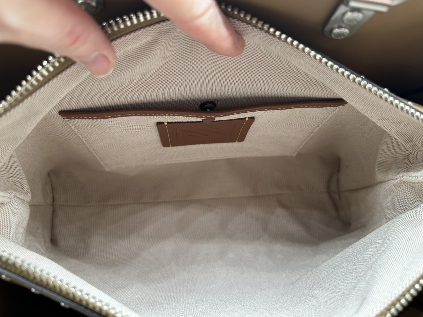 COACH Rogue 39 w/ Silver hardware & Peanut Suede CU750
