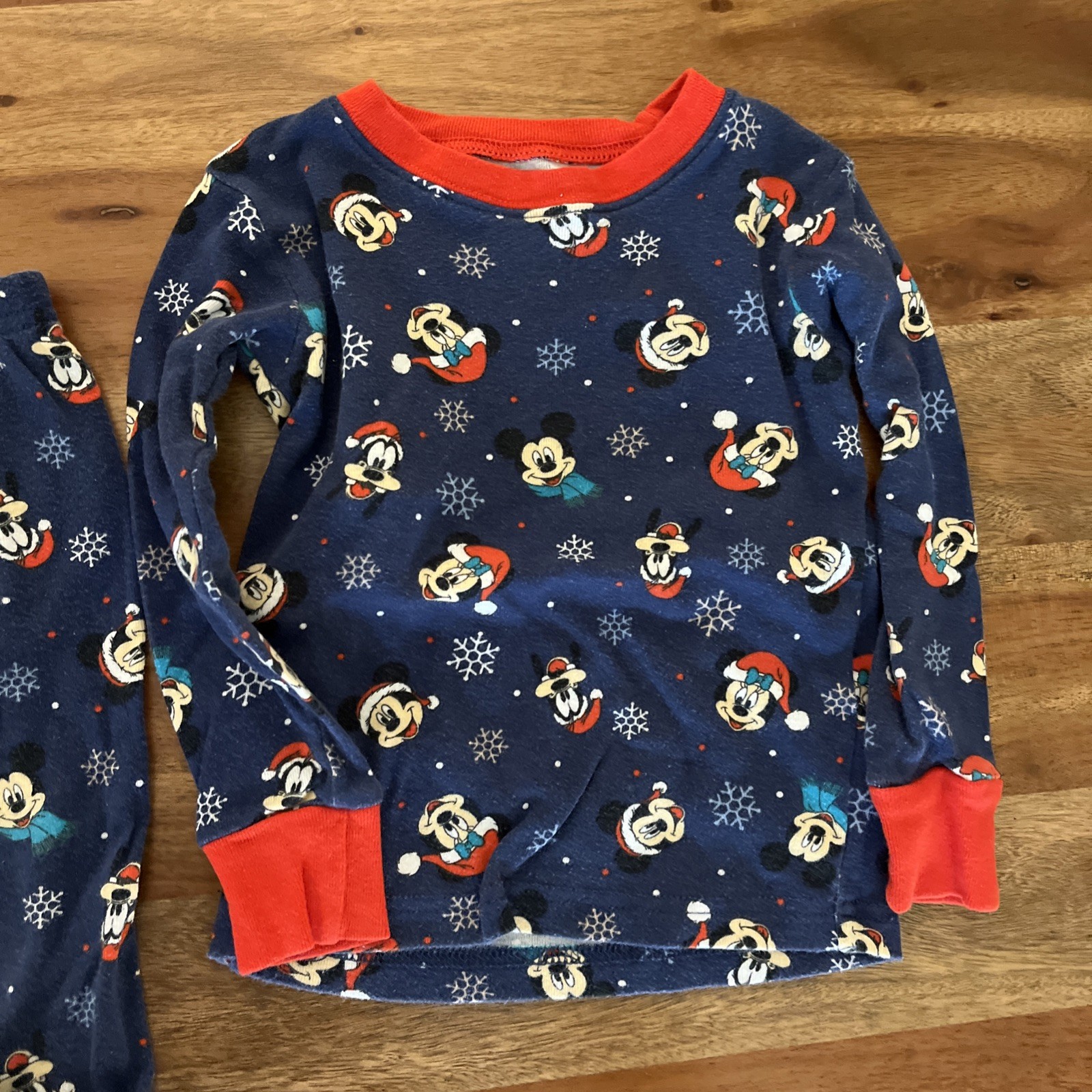 Toddler Mickey Mouse Disney Pajama Set Size 2T Gender Neutral