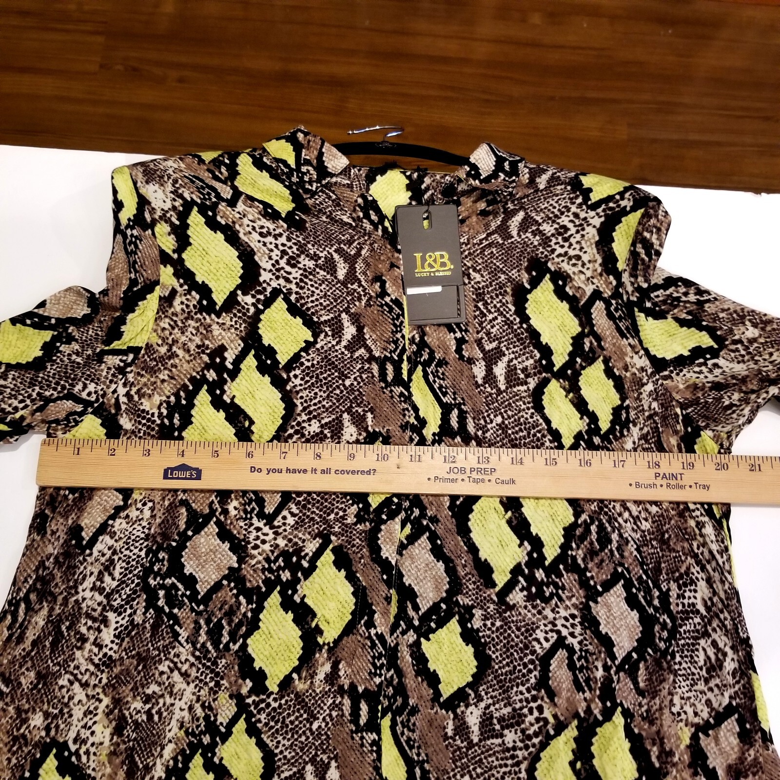Lucky & Blessed Top Women’s XL Black Brown Yellow Animal Print Ruffle Sleeve New