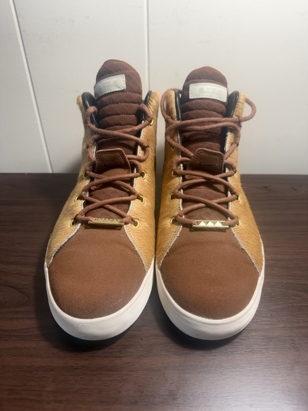 Size 11 – Nike LeBron 12 NSW Lifestyle Lion’s Mane