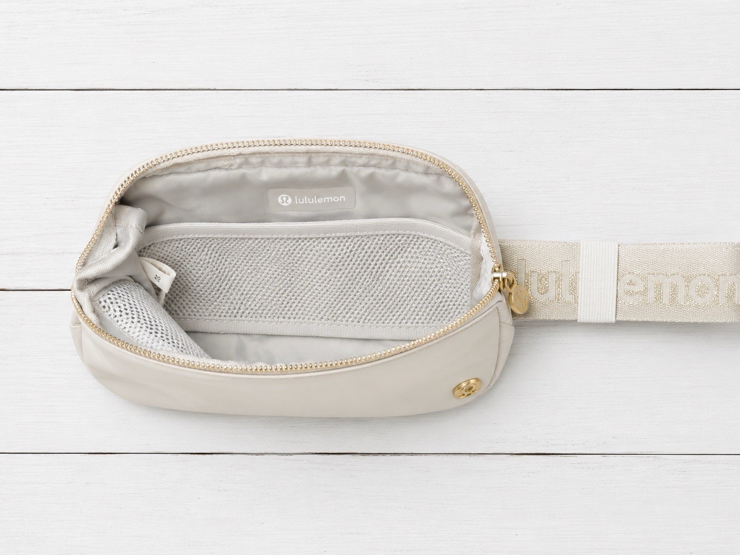 Lululemon Everywhere Wordmark Crossbody Belt Bag 1L – Gray/Gold Waist Pack