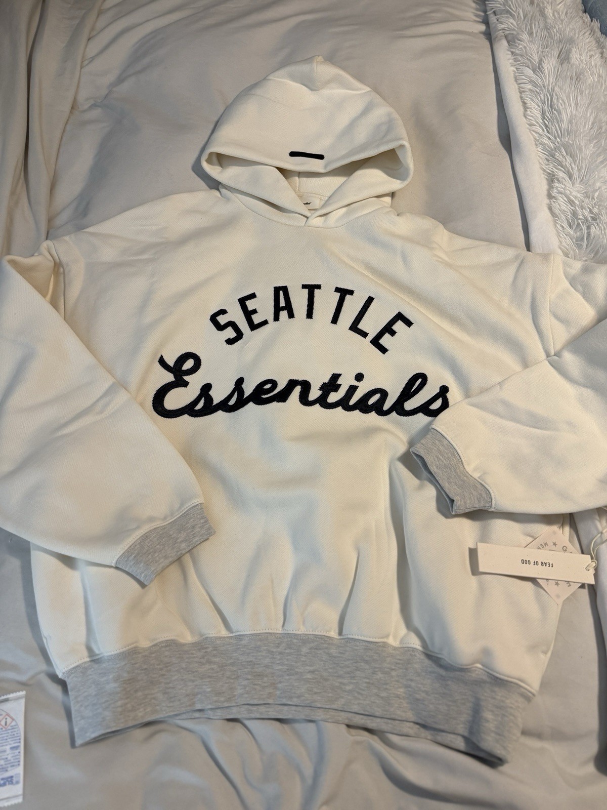2026 Seattle Mariners Baseball MLB Fear Of God Essentials Hoodie Size Medium