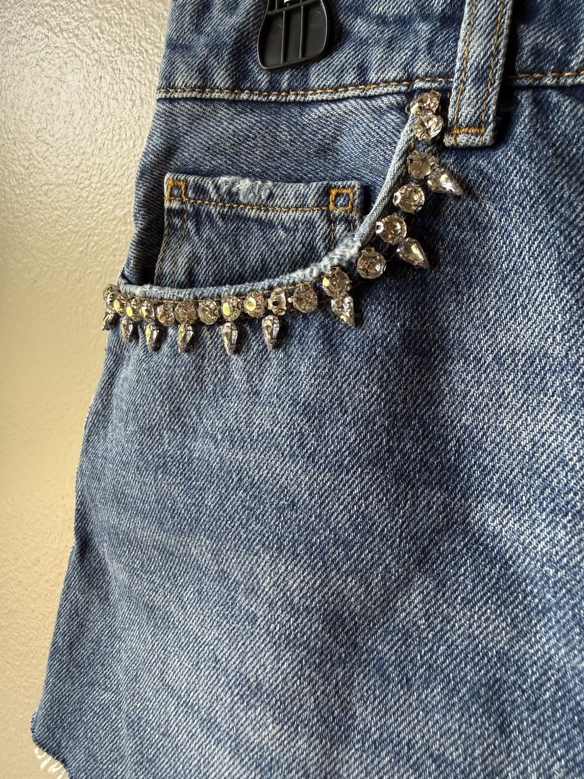 Pilcro Blue Denim Cut Off Shorts Rhinestone Trim 5-Pocket Mid Rise 29