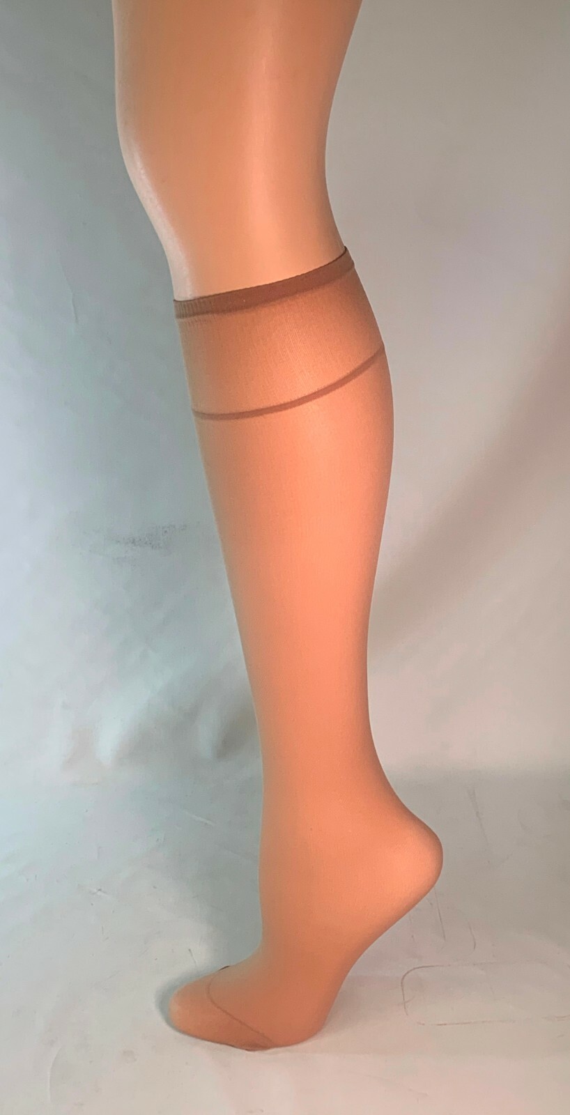 12p National Run-Resist Support Knee Hi- Regular One Size – Nude, Mist