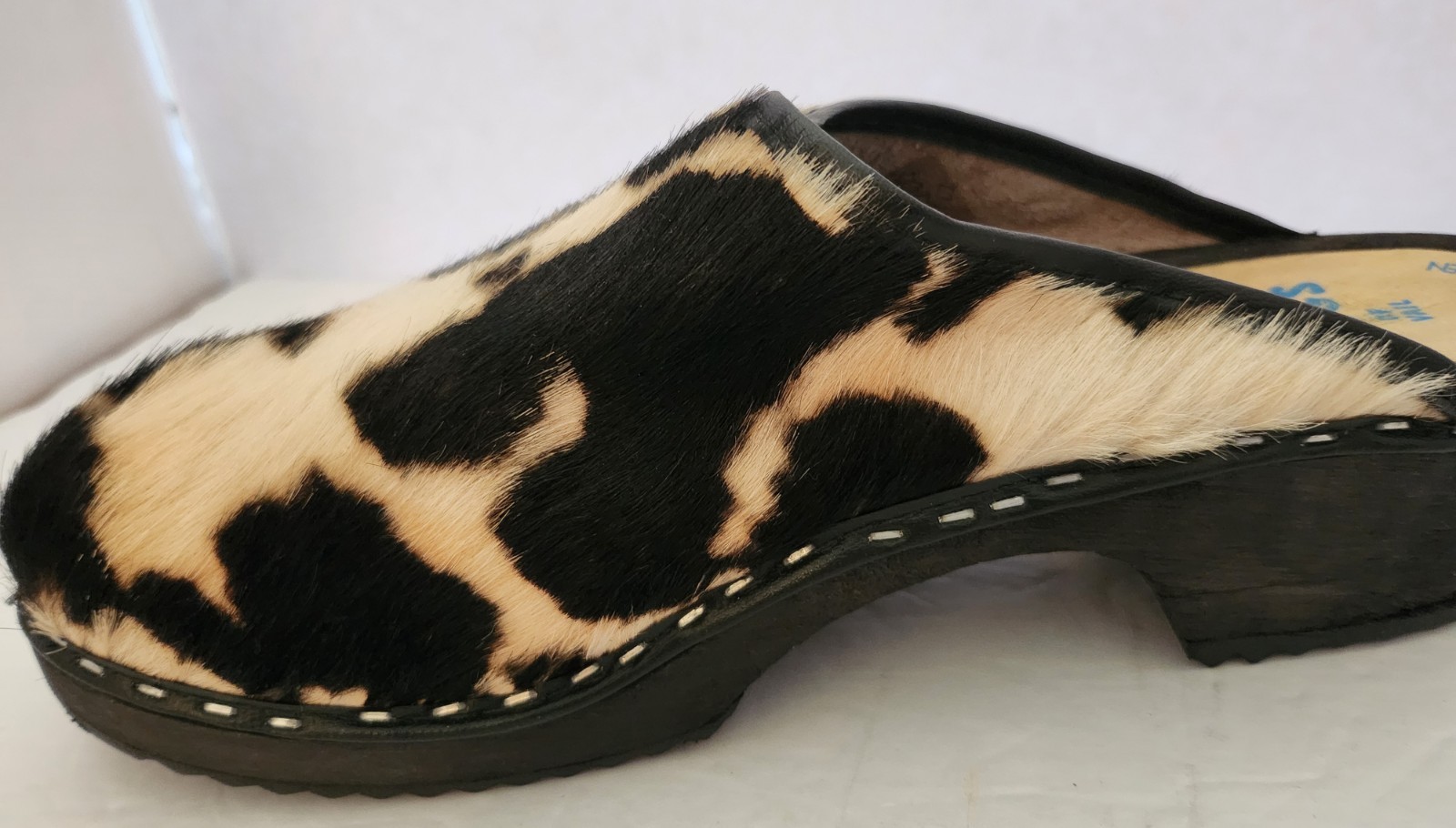 Women’s Tessa Clogs Of Vail Cowhide Cow Print Shoes Size EU 40 US 9/ 9.5 Sweden