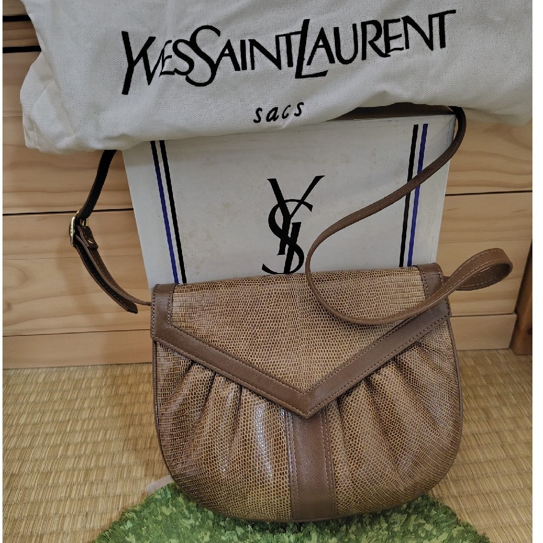 Yves Saint Laurent Lizard Leather Shoulder Bag Size: W: 9.1 × H: 7.1 in. Unused