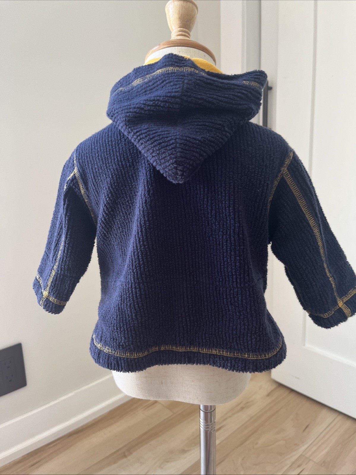 Y2K Winnie The Pooh 3 Months Pullover