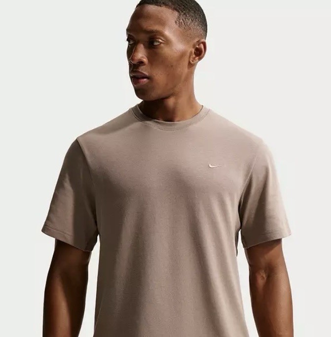 XL NWT Nike Men’s Dri-FIT Primary Training T-Shirt Mink Brown Ultra Soft