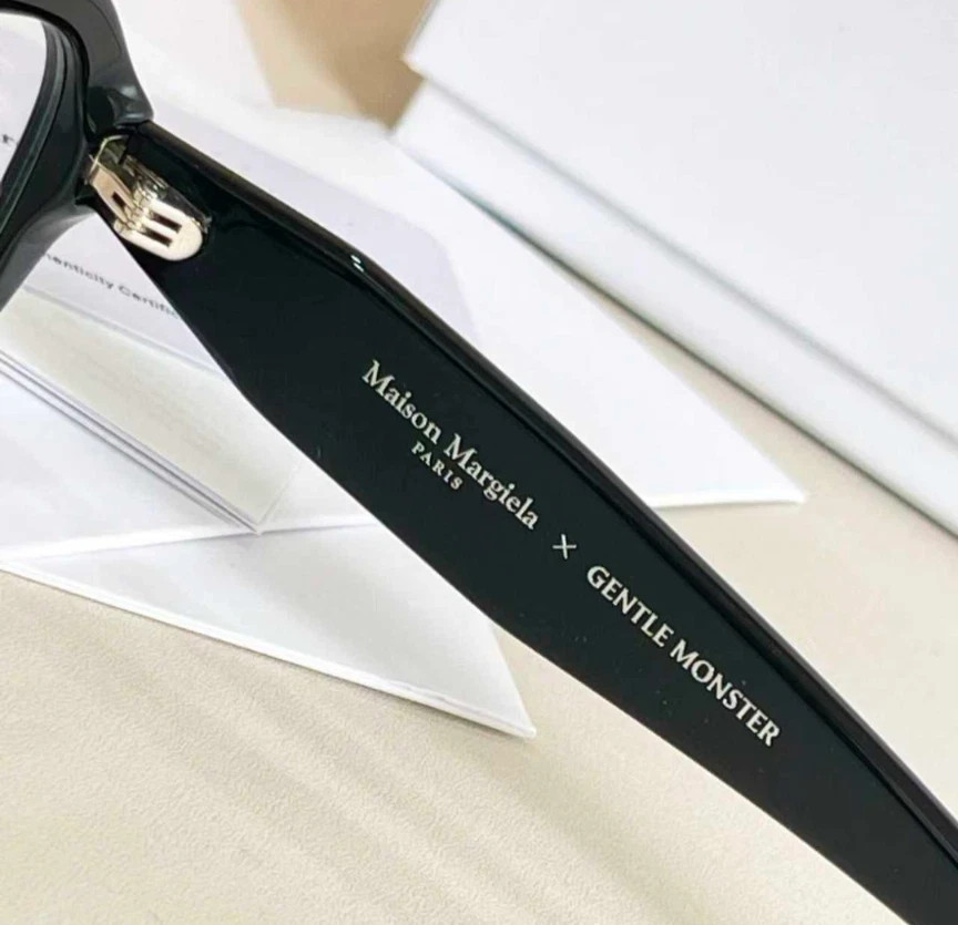 Gentle Monster Maison Margiela MM212 01 sunglasses Black/Clear With Case New