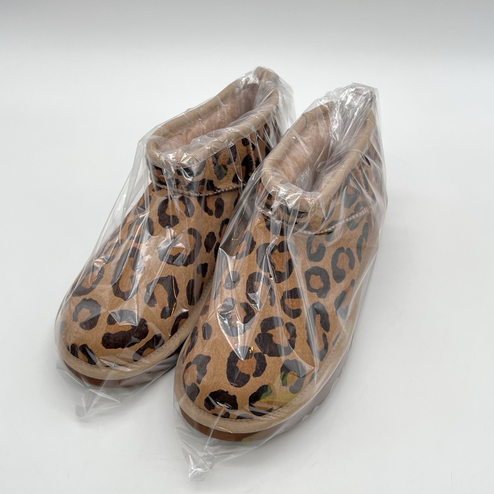 UGG Classic Ultra Mini Leopard Print Calf Hair Boots Women’s Size 6