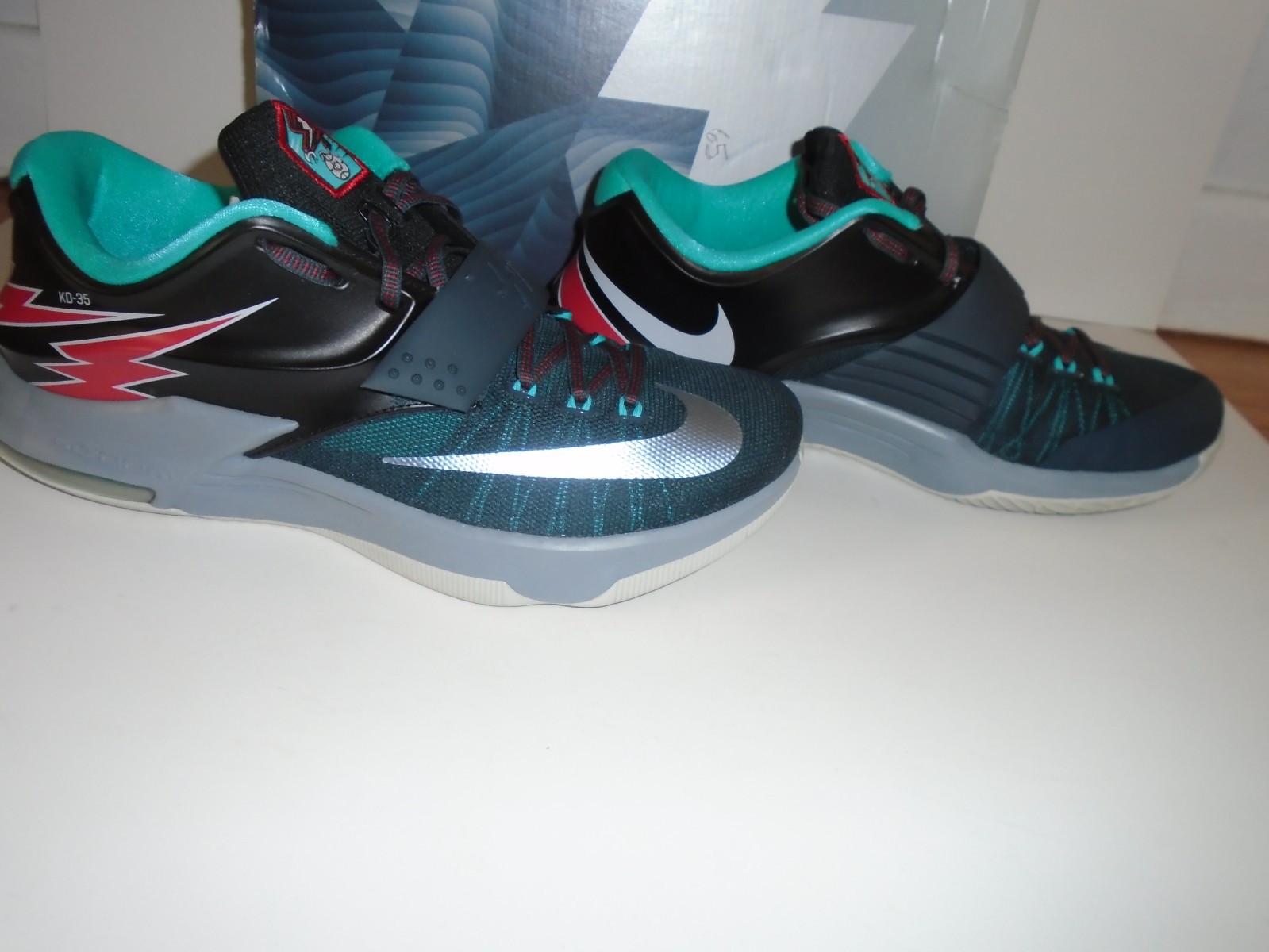 Nike Mens KD VII Thunderbolt Sneakers Charcoal/Dove Grey 653996-005 Size 10.5