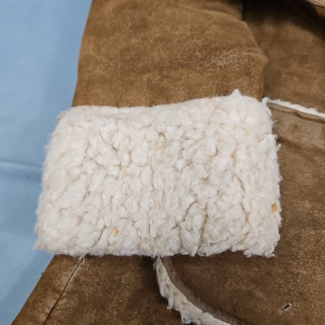 Vtg Curly Top Sheepskin Style Shearling 4 Pocket Lined Clasp Jacket Size 7/8