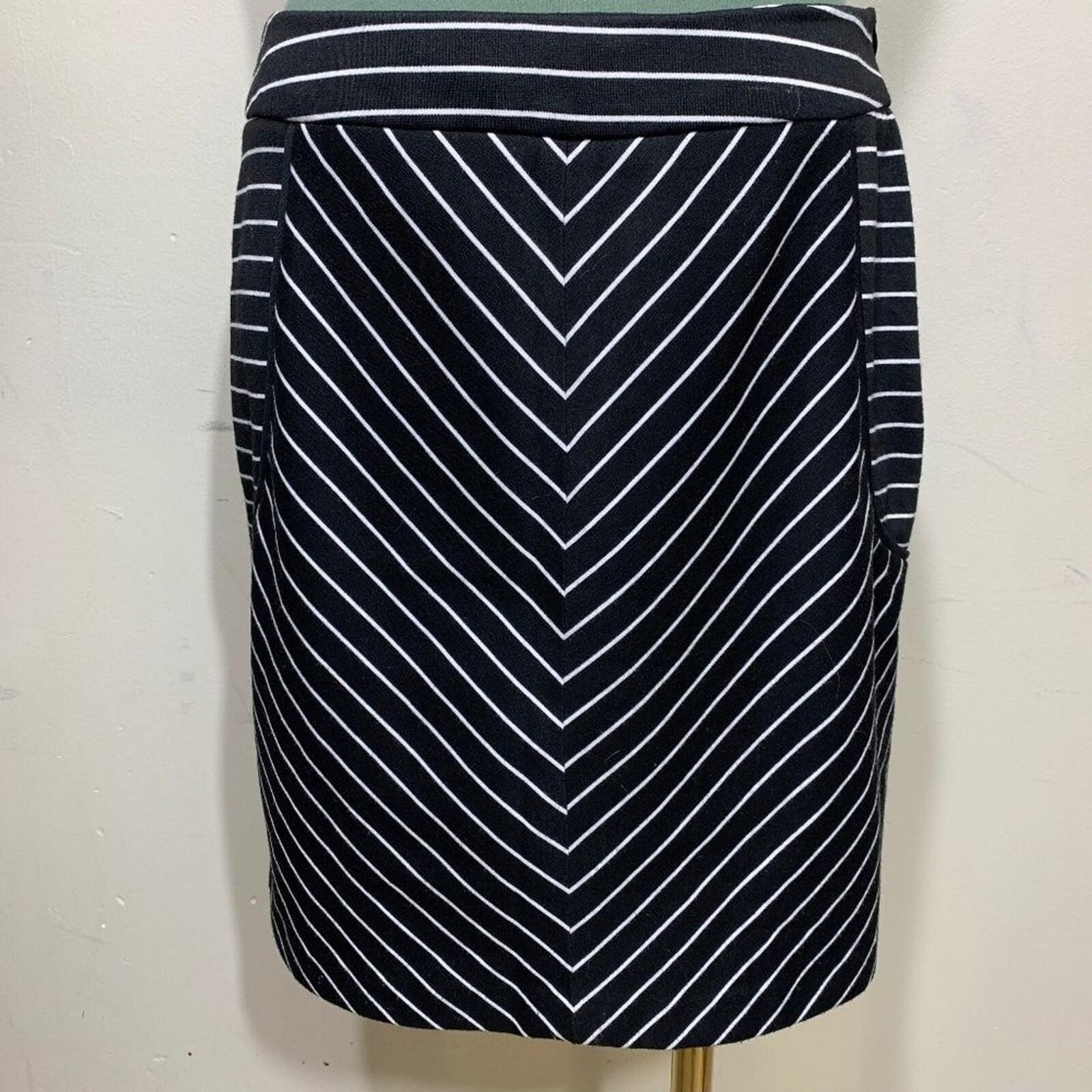 Darjoni Pencil Skirt Womens 6 Black White Striped Chevron Stretch Office Pockets
