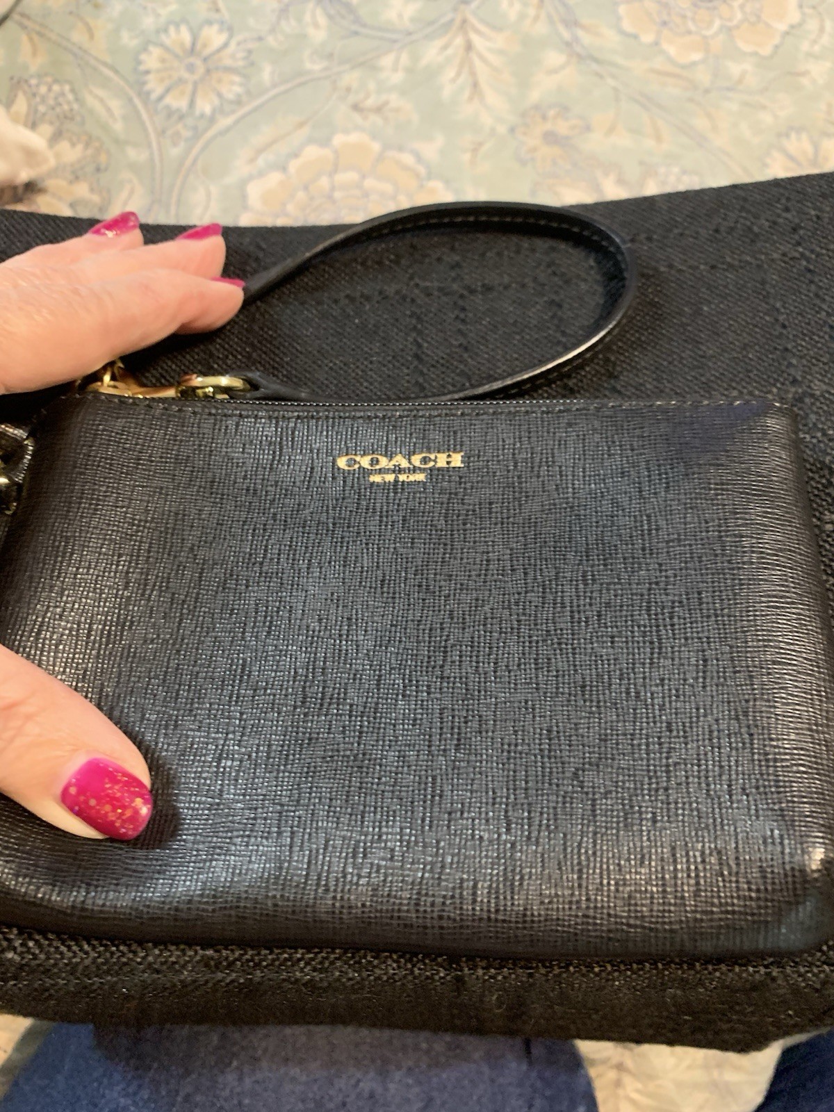 Small Black Leather Coach Wristlet Preowned Excellent Condition 6 X 4 Inches