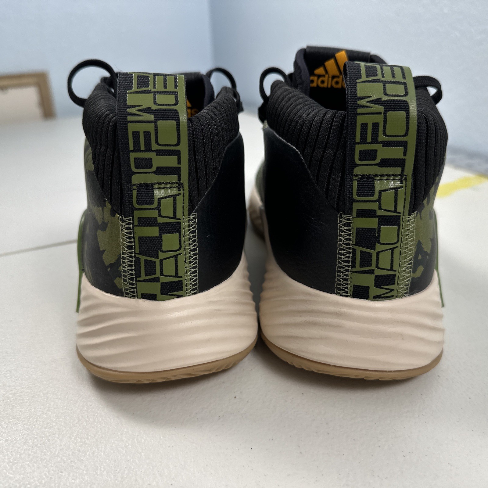 Adidas Dame 5 “Tech Olive” EF0503 Men’s Size 8 Basketball Shoes Camo RARE