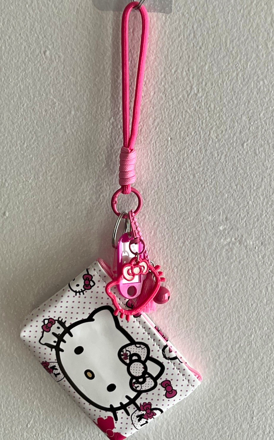 Hello Kitty Pink Polka Dot Keychain Wristlet Zip Coin Pouch Tassel Keyring