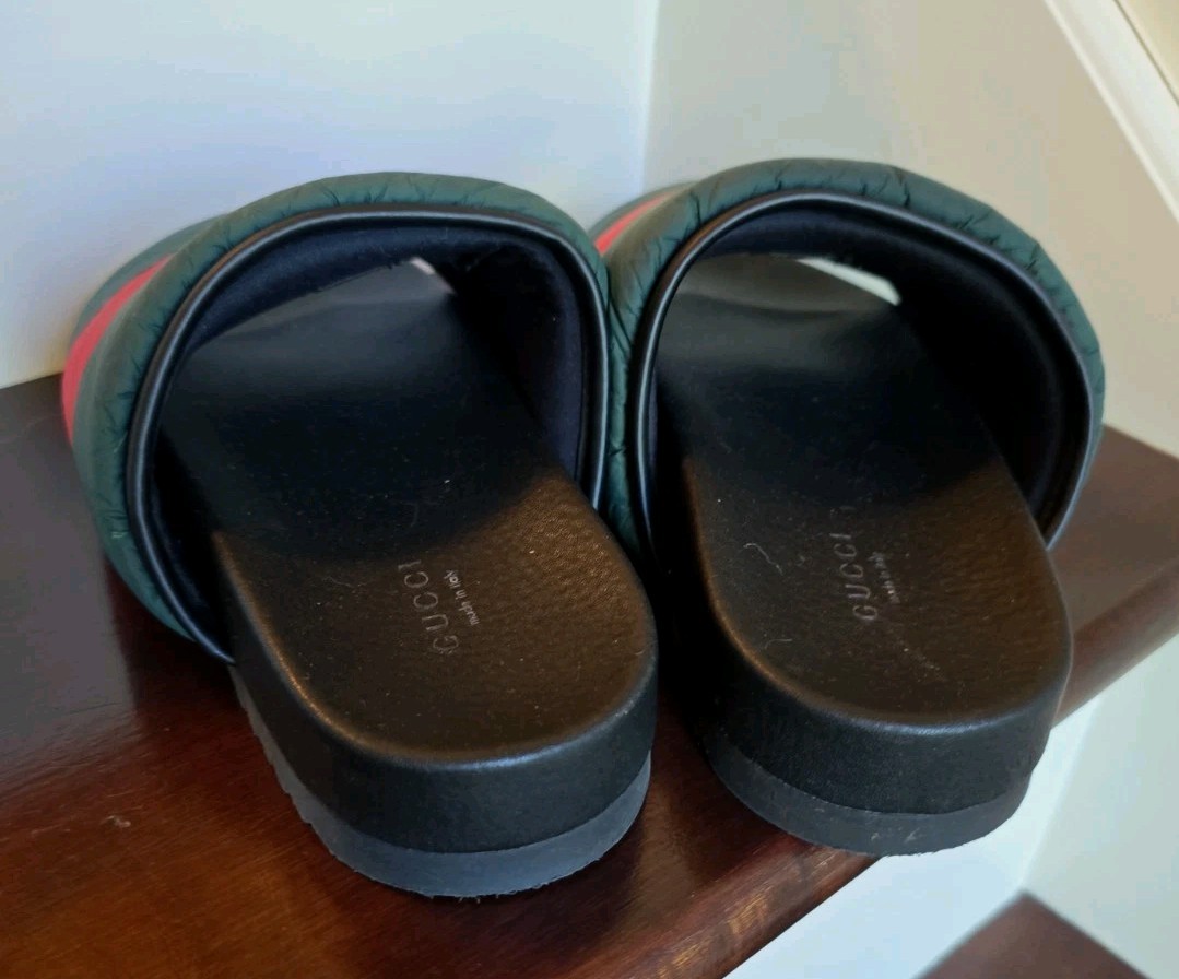 GUCCI Womens Padded Puffy Stripe Pool Slides EU 38 US8-8.5 Slipe On Nylon Rubber