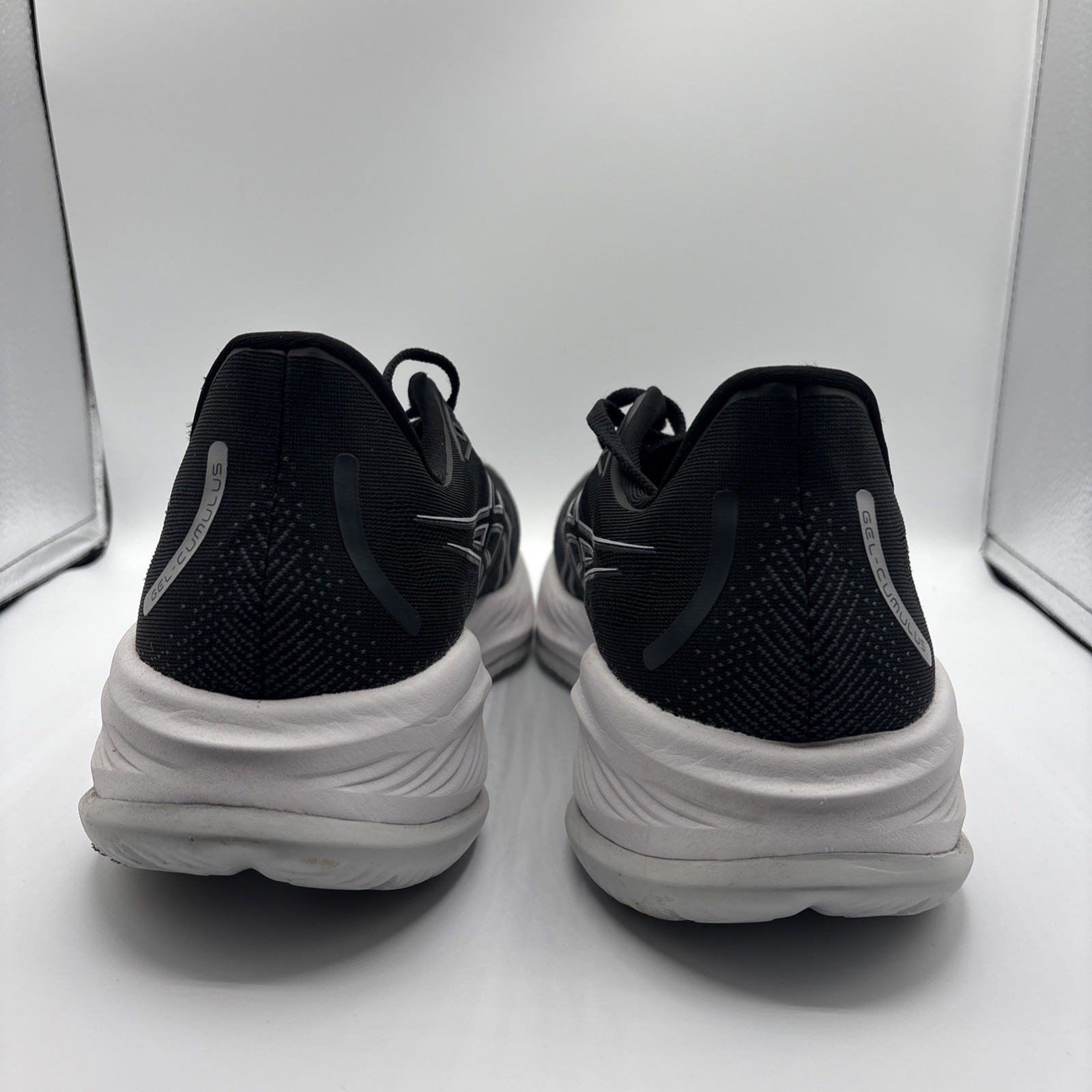 Men’s Asics Gel-Cumulus 26, Black/Concrete, Size 12 US Running Shoe