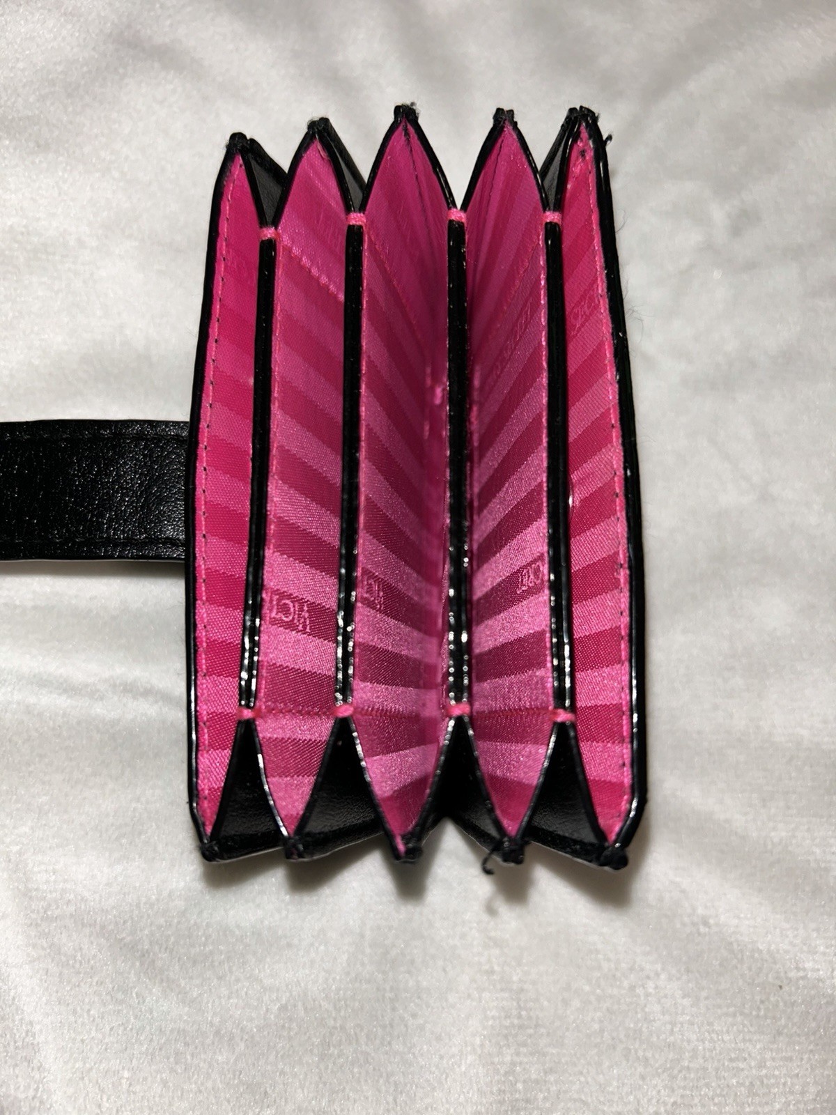 VICTORIA’S SECRET TECH WALLET CLUTCH CARD HOLDER BILLS BLACK PINK NEW