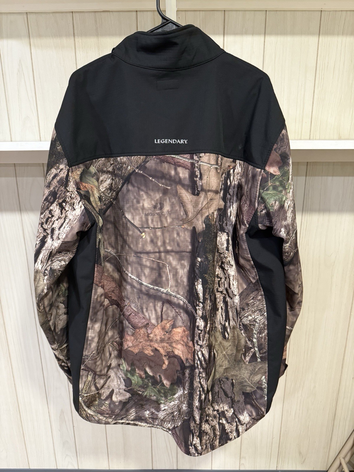 Legendary Whitetails 2XT Men’s Long Sleeve Light Jacket Shirt Camo Hunting Zip