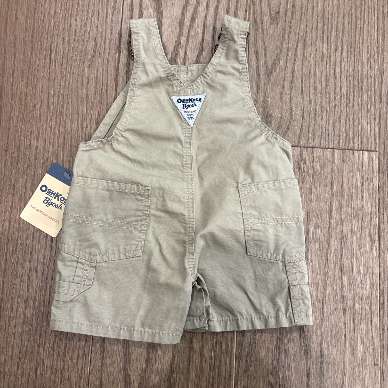OshKosh B’Gosh Khaki Shorts Overalls W/ Highway 95 & Racer Car Size 3 Month