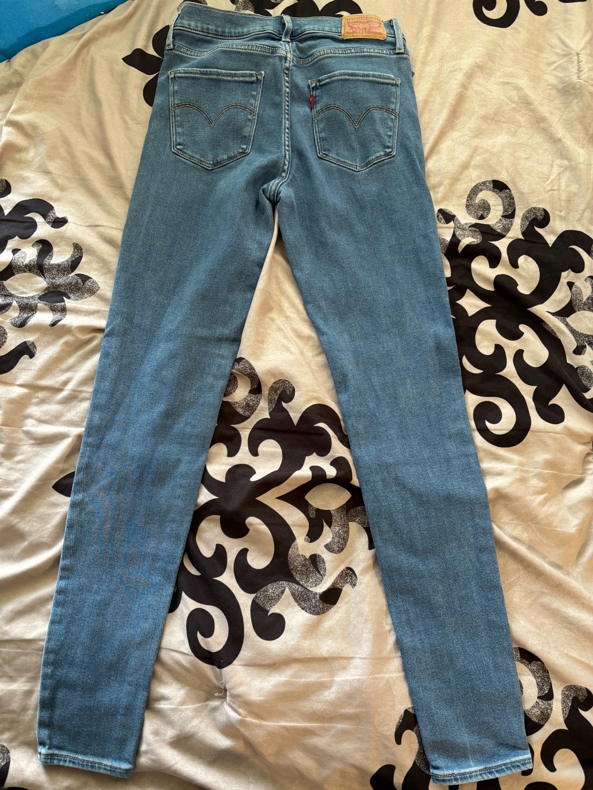 Levi’s 720 High Rise Super Skinny, Size 27