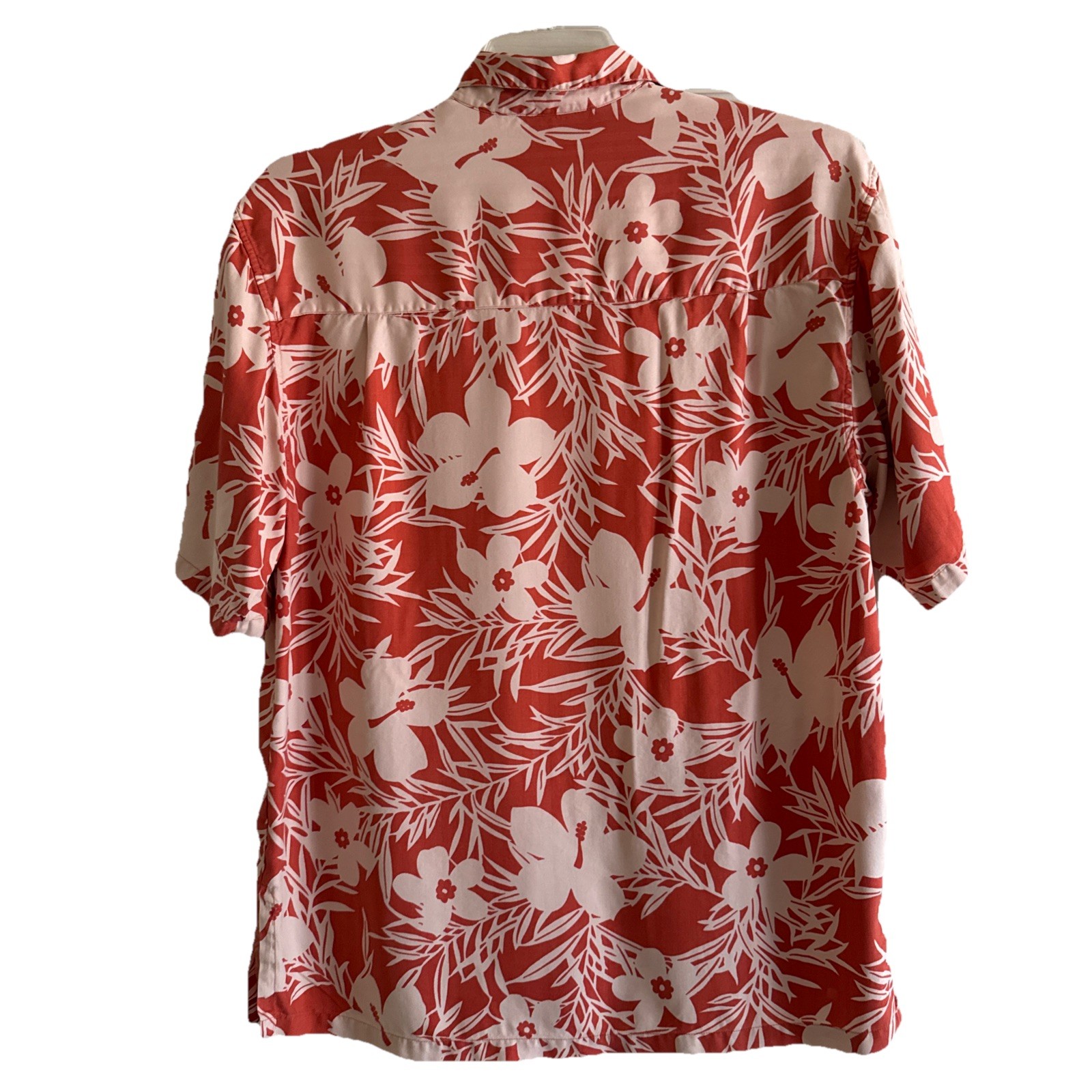 Pineapple Moon Silk Hawaiian Shirt Men’s Size M Salmon Color Floral Beach Resort