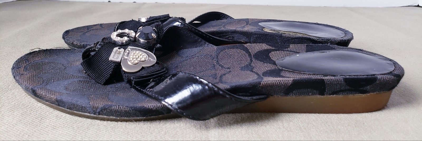 COACH Sparkle Serenity Black Patent Leather Flip Flops Sandals Bling Charm