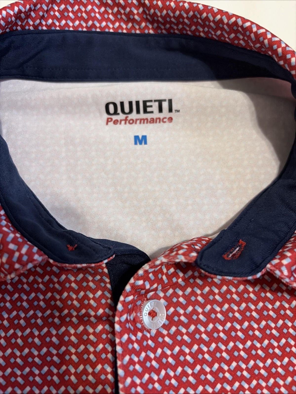 Quieti Tonal Texture Performance Men’s MEDIUM S/S Red White Blue Polo Knit