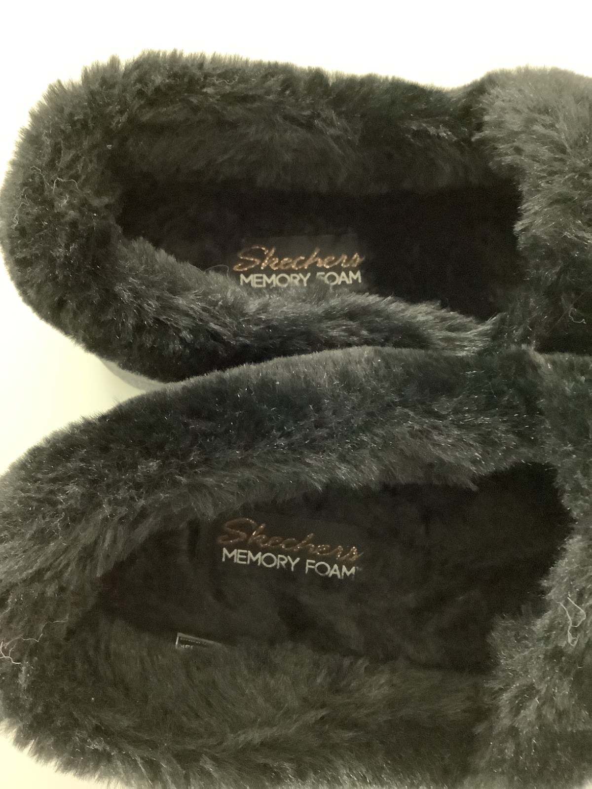Skechers Black/Gold Spec Cozy Knit Faux Fur Lined Slippers Size 8.5 In/Outdoor
