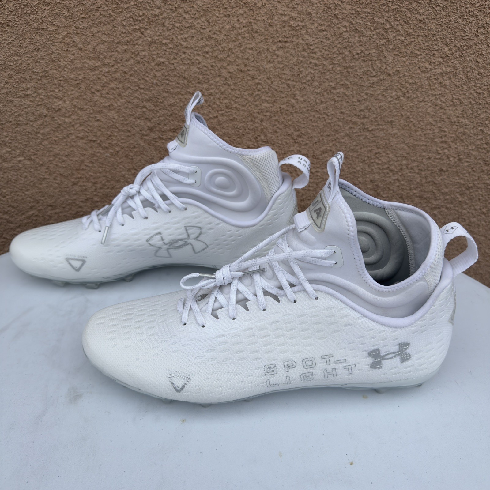 Under Armour Spotlight Lux MC 2.0 Football White/Gray Cleats Mens Size 16