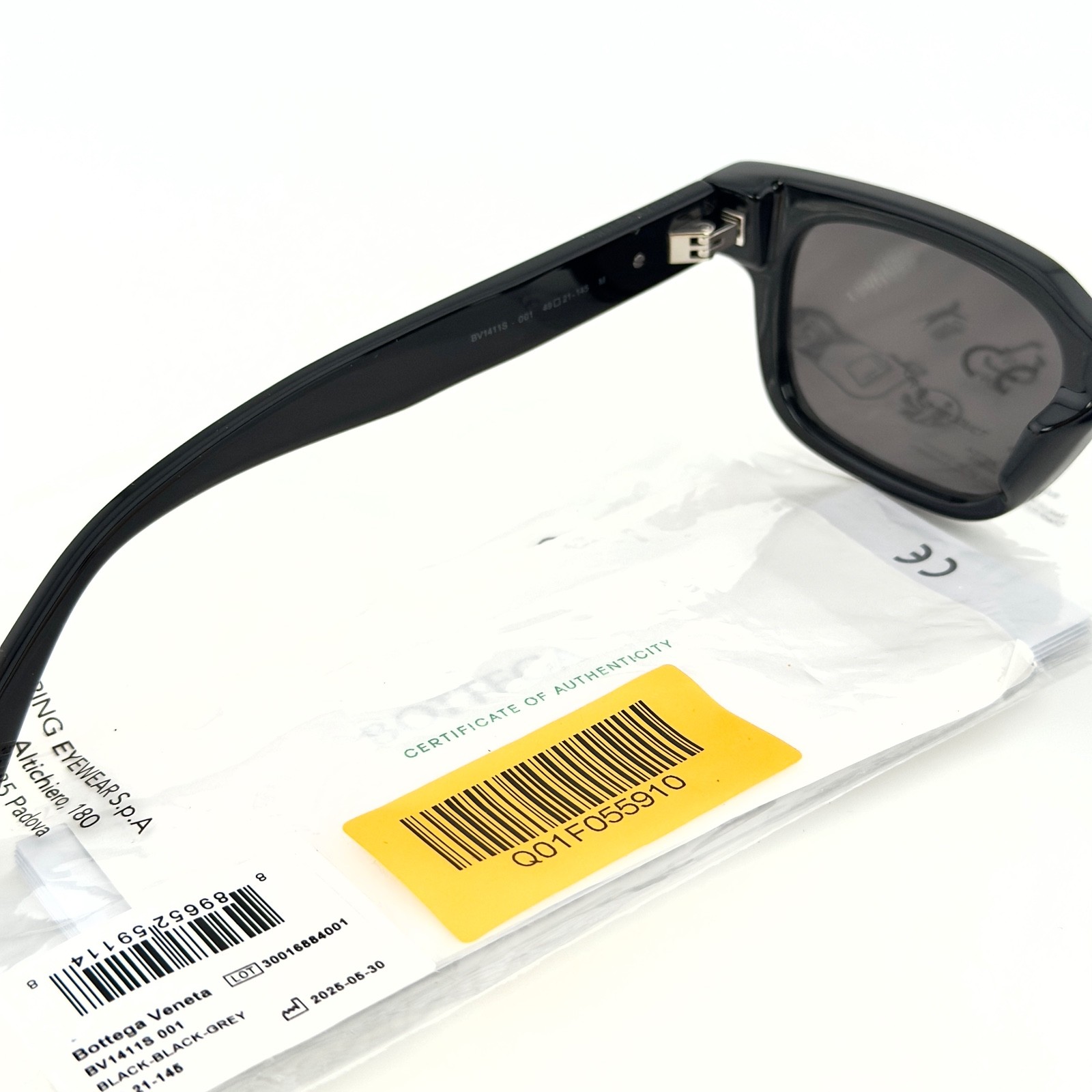 BOTTEGA VENETA 1411 BV1411S Black Classic Squared Unisex Sunglass 001 Authentic