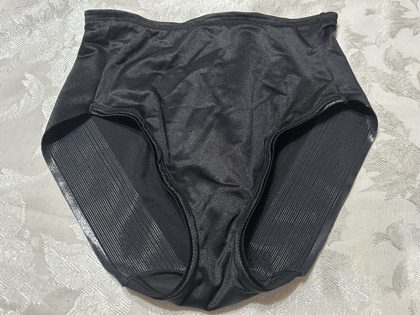 TC FINE INTIMATES Waistline Black Medium Control Brief Womens M #317