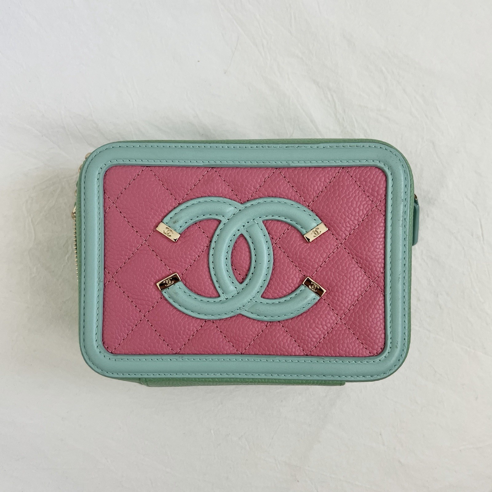 CHANEL Quilted Leather Crossbody Bag Pink with Gold Chain and CC Logo