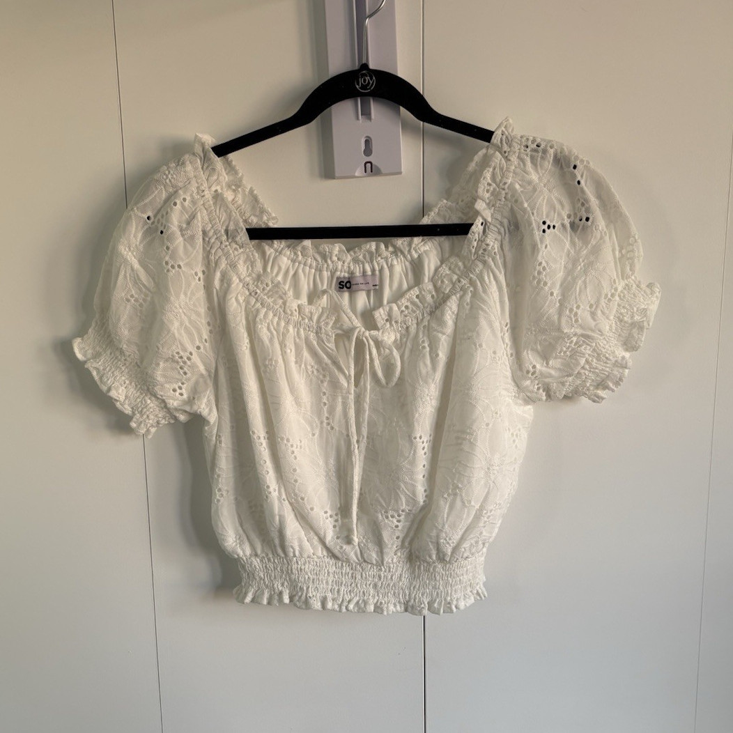 SO Women’s White Solid Eyelet Lace Square Neck Puff Sleeve Cropped Blouse M